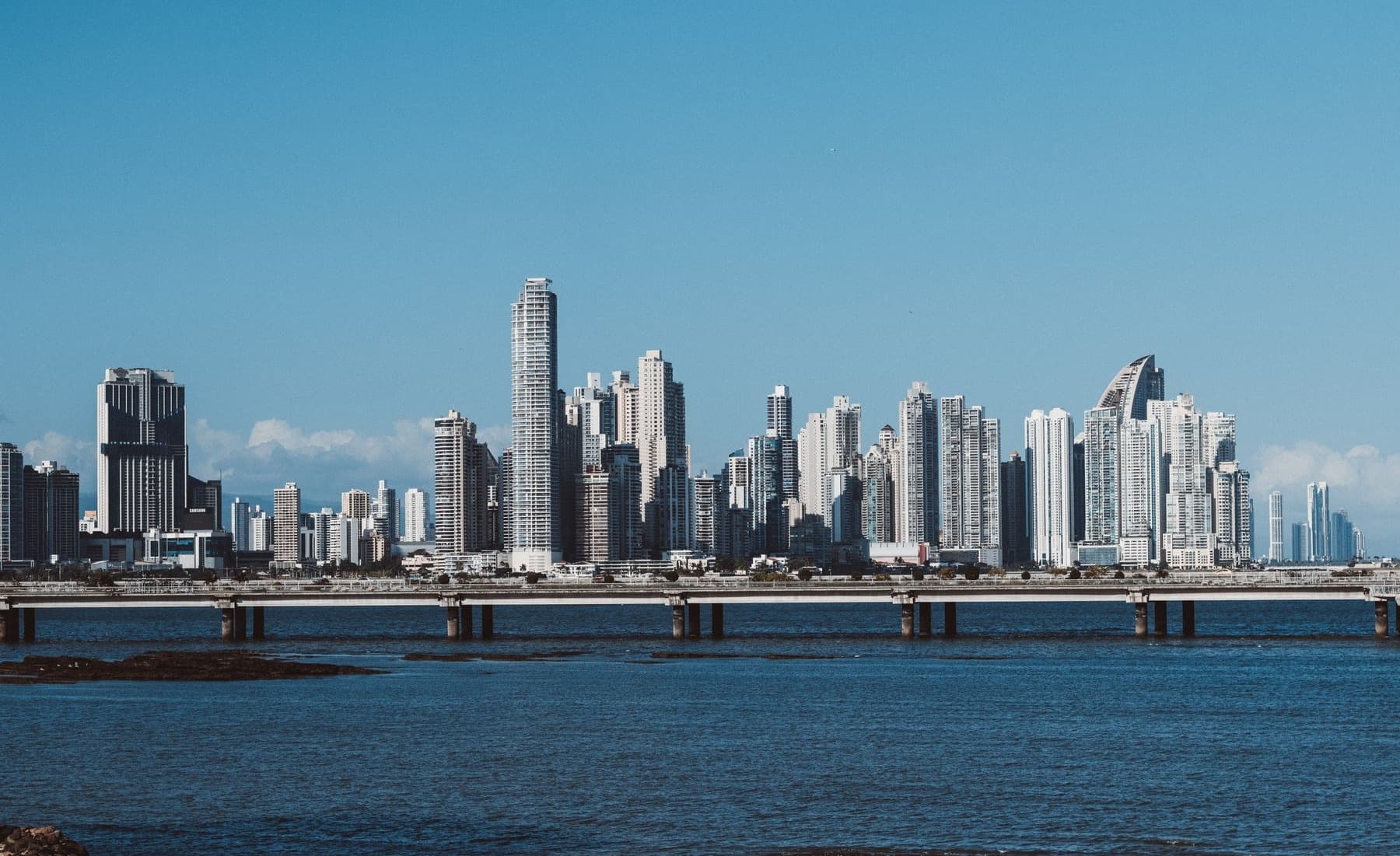 Vista de Ciudad de Panamá, sede del hub de servicio