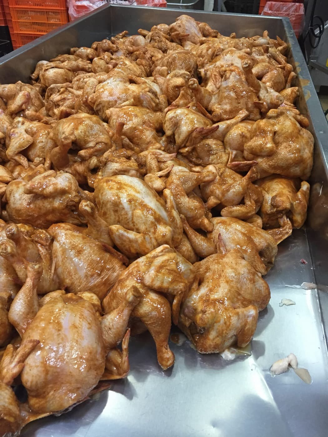 Procesamiento de aves y pollo: inyección a baja presión y vacío